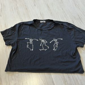cropped skeletons skating tee